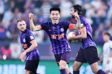 乐鱼电竞官网-王秋明：状态爆发谢孔帕尼奥 清楚回归国足有点难